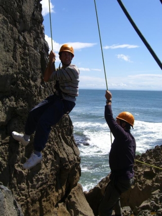 Rappel por los acantilados del mar 